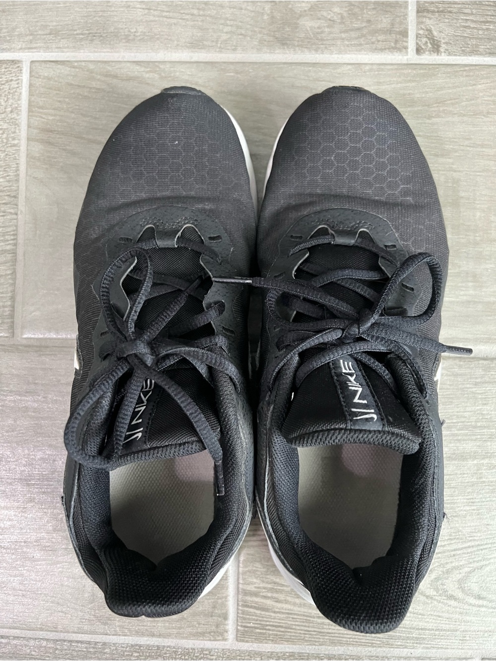 Nike Essential Legend 2 Women's Training Shoes Black/White size 10